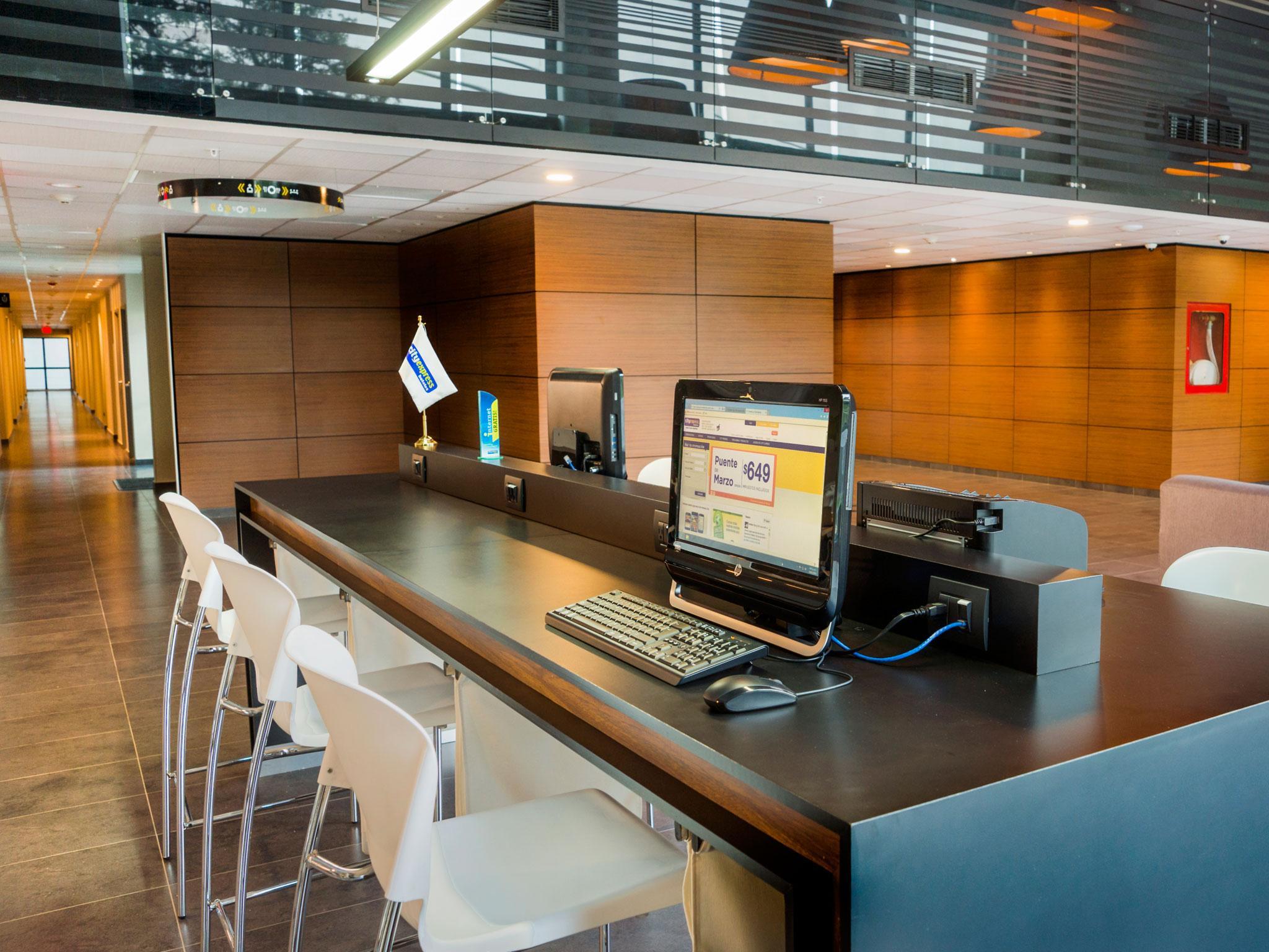 City Express Plus By Marriott Cali Colombia Eksteriør bilde