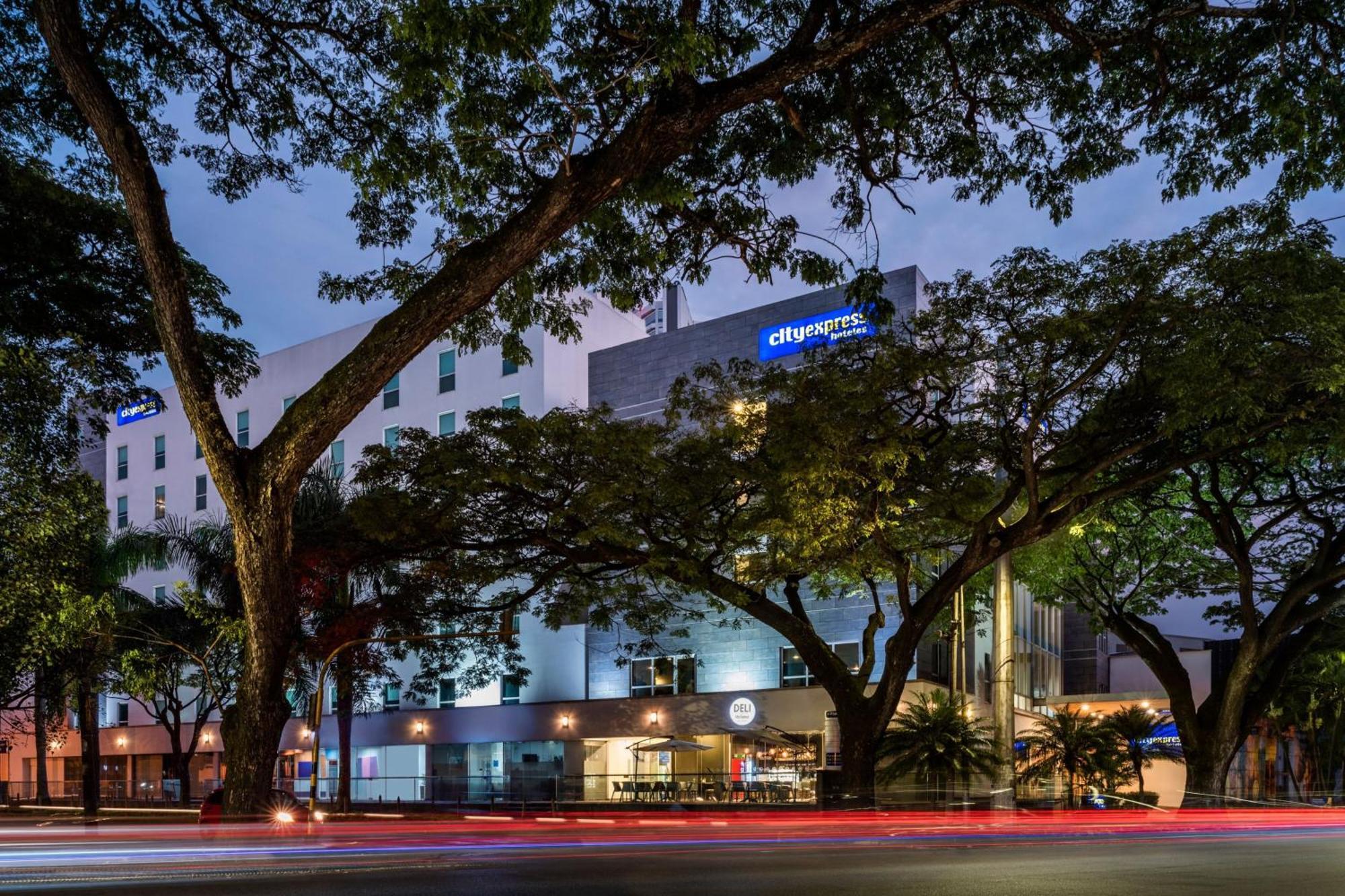 City Express Plus By Marriott Cali Colombia Eksteriør bilde